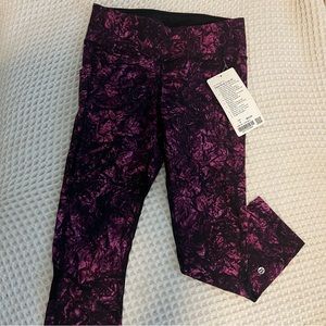 NWT Pace Rival Crop 22” in Undercurrent Grapealicious Multi / Black